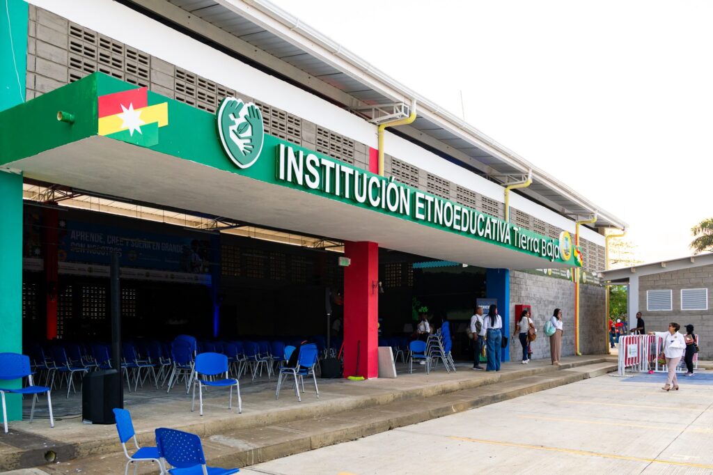 Inauguraci&oacute;n IE Tierra Baja