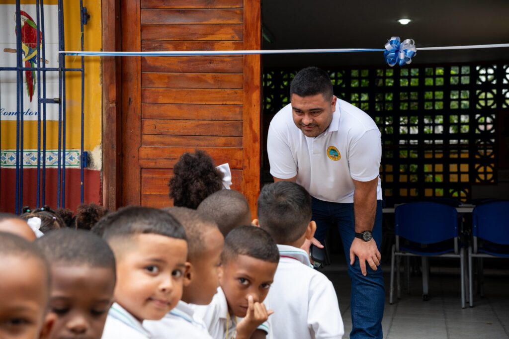 Inauguraci&oacute;n Bar&uacute; IE Luis Felipe Cabrera
