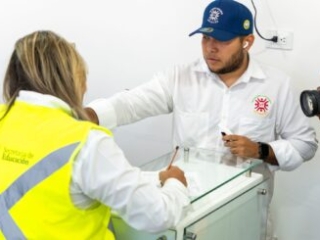 Visita Contralor&iacute;a y Patrulla PAE a Bodega