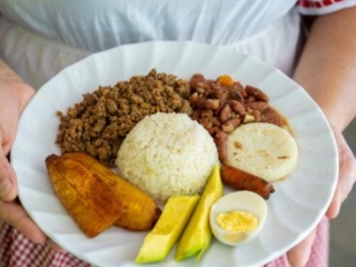 Men&uacute; Especial Bandeja Paisa