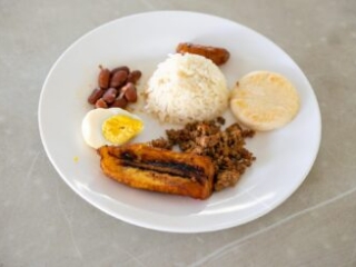 Men&uacute; Especial Bandeja Paisa