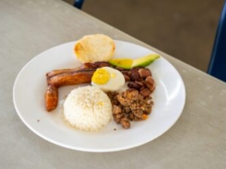 Men&uacute; Especial Bandeja Paisa