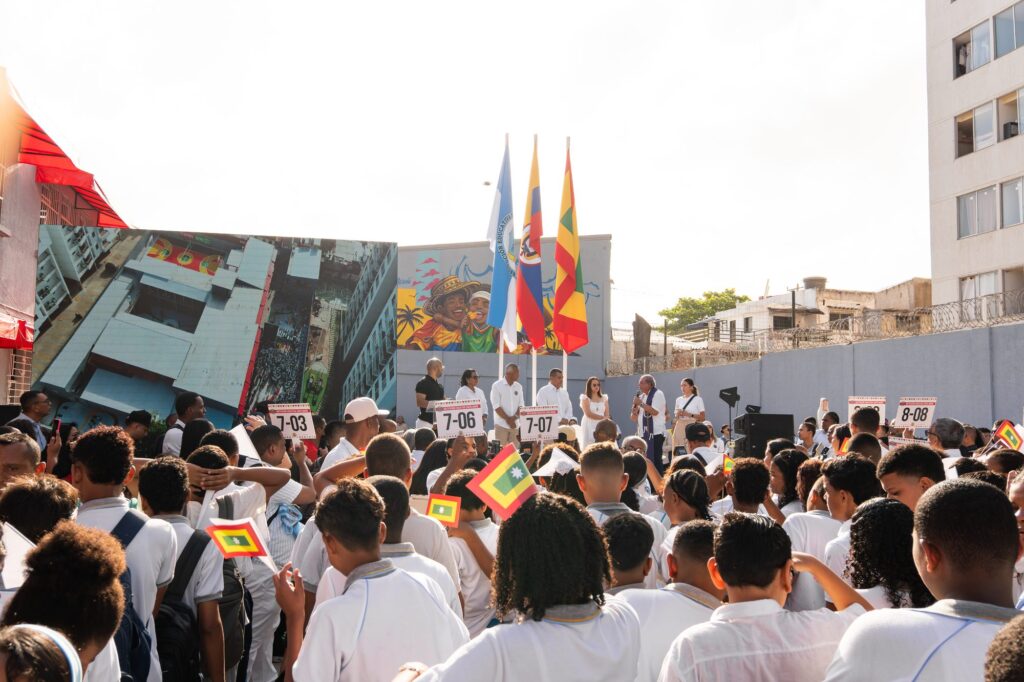 Inauguraci&oacute;n IE Santa Maria