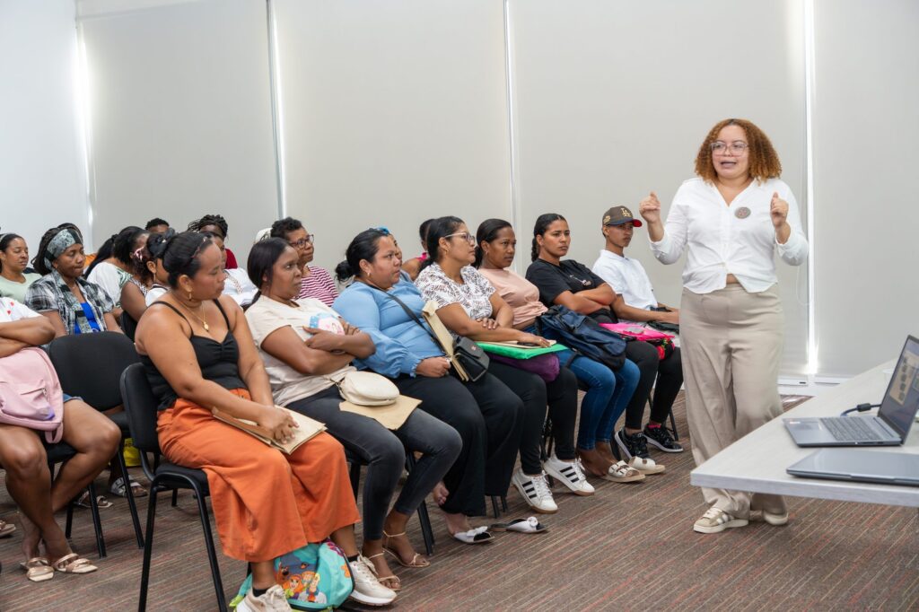 Capacitaci&oacute;n y Contrataci&oacute;n