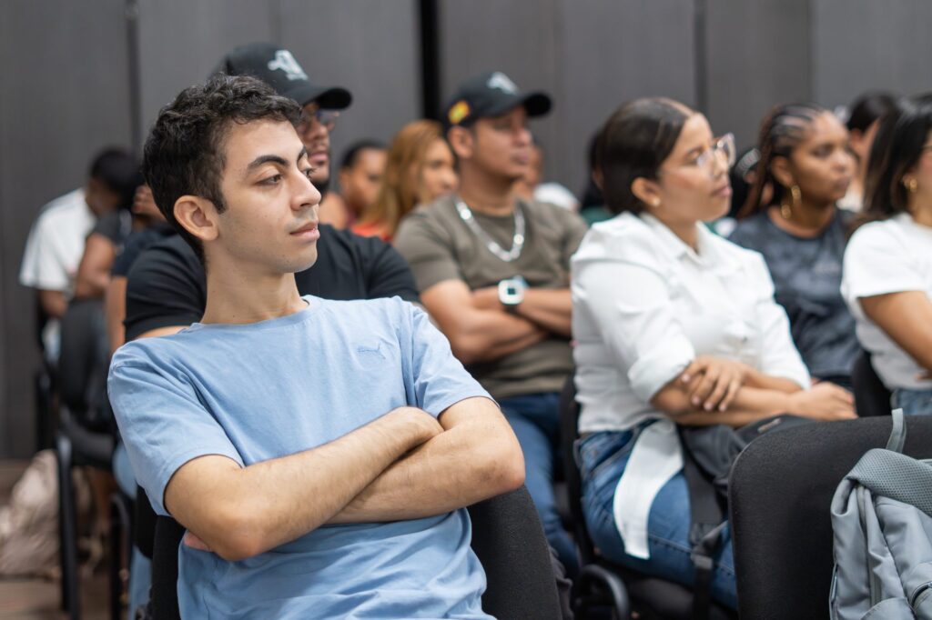 Capacitaci&oacute;n y Contrataci&oacute;n