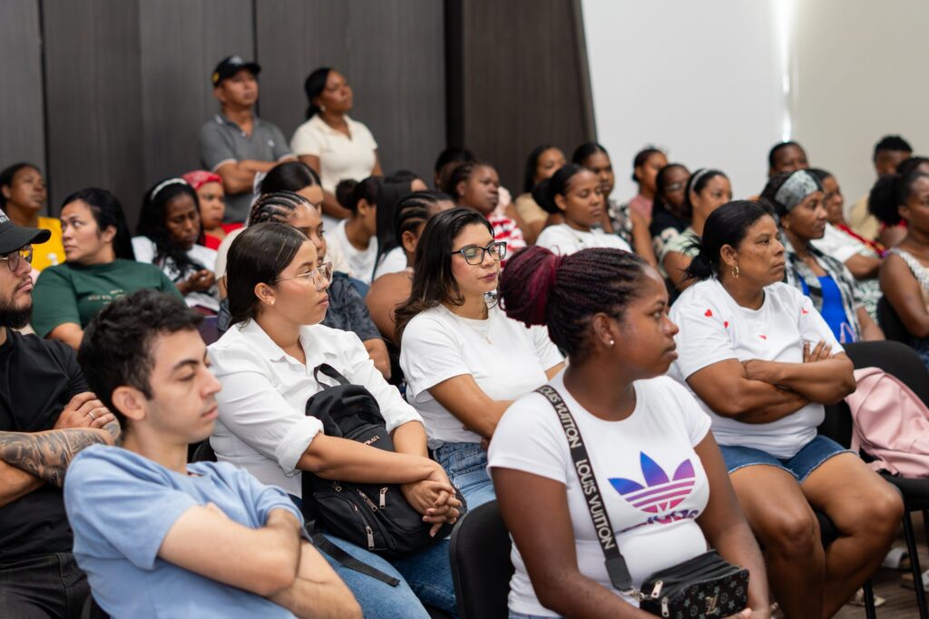 Capacitaci&oacute;n y Contrataci&oacute;n