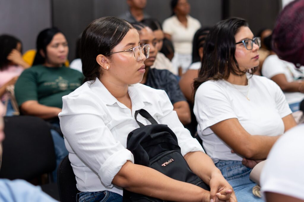 Capacitaci&oacute;n y Contrataci&oacute;n