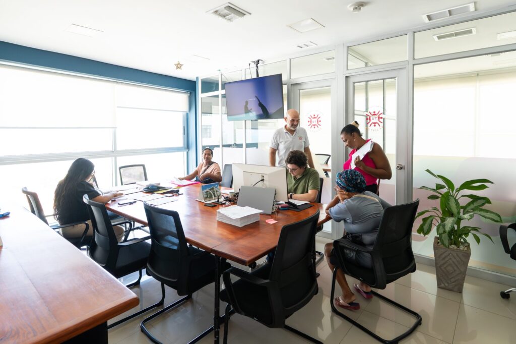 Capacitaci&oacute;n y Contrataci&oacute;n