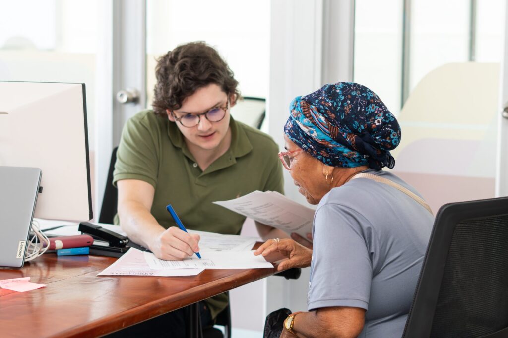 Capacitaci&oacute;n y Contrataci&oacute;n