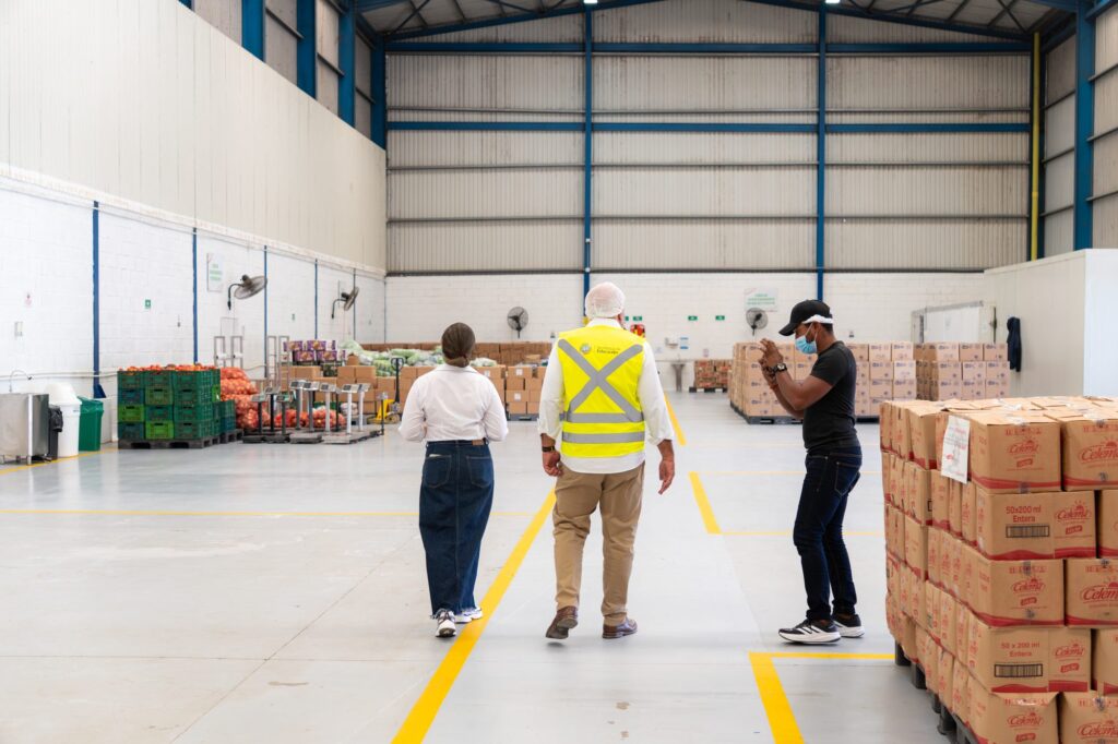 Visita Contralor&iacute;a y Patrulla PAE a Bodega