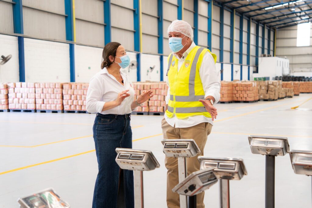 Visita Contralor&iacute;a y Patrulla PAE a Bodega