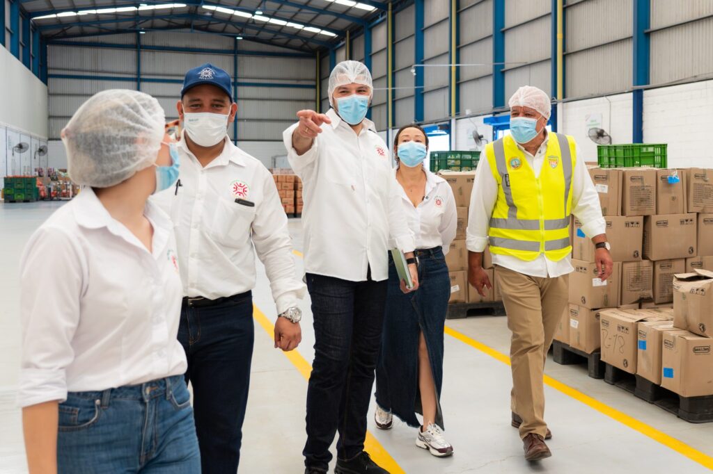 Visita Contralor&iacute;a y Patrulla PAE a Bodega