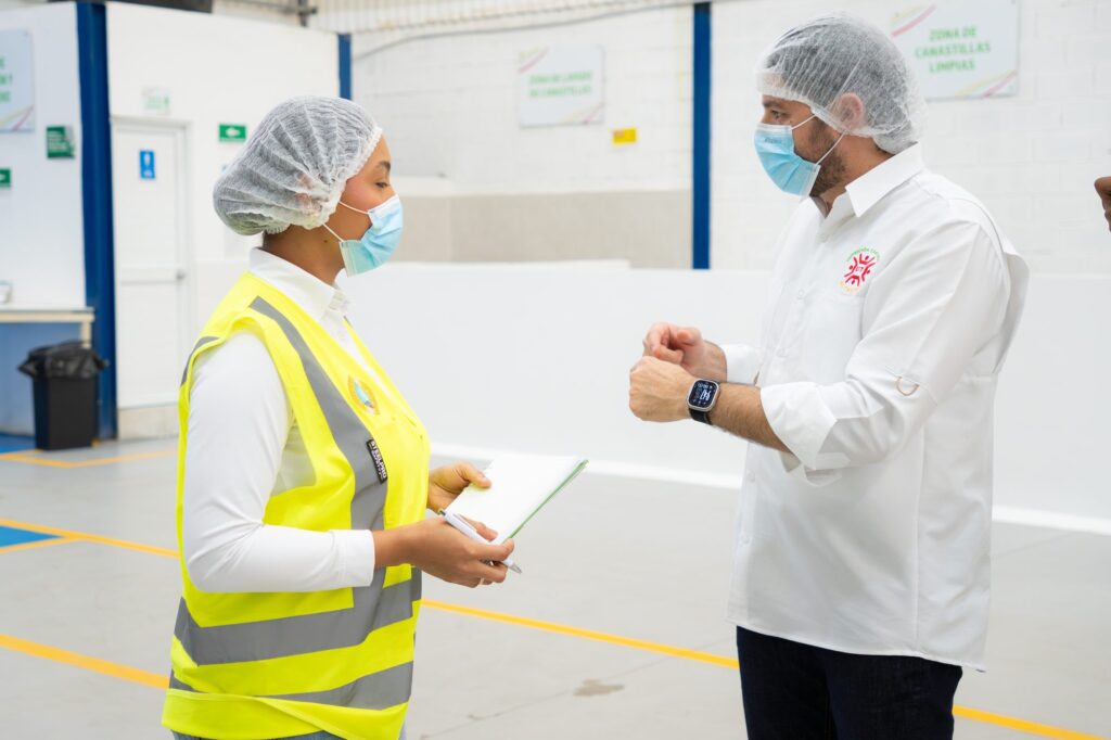 Visita Contralor&iacute;a y Patrulla PAE a Bodega