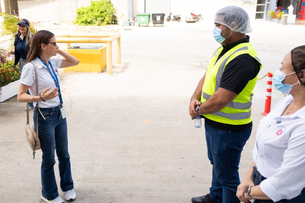 Visita Contralor&iacute;a y Patrulla PAE a Bodega