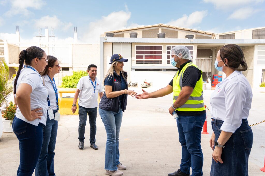 Visita Contralor&iacute;a y Patrulla PAE a Bodega