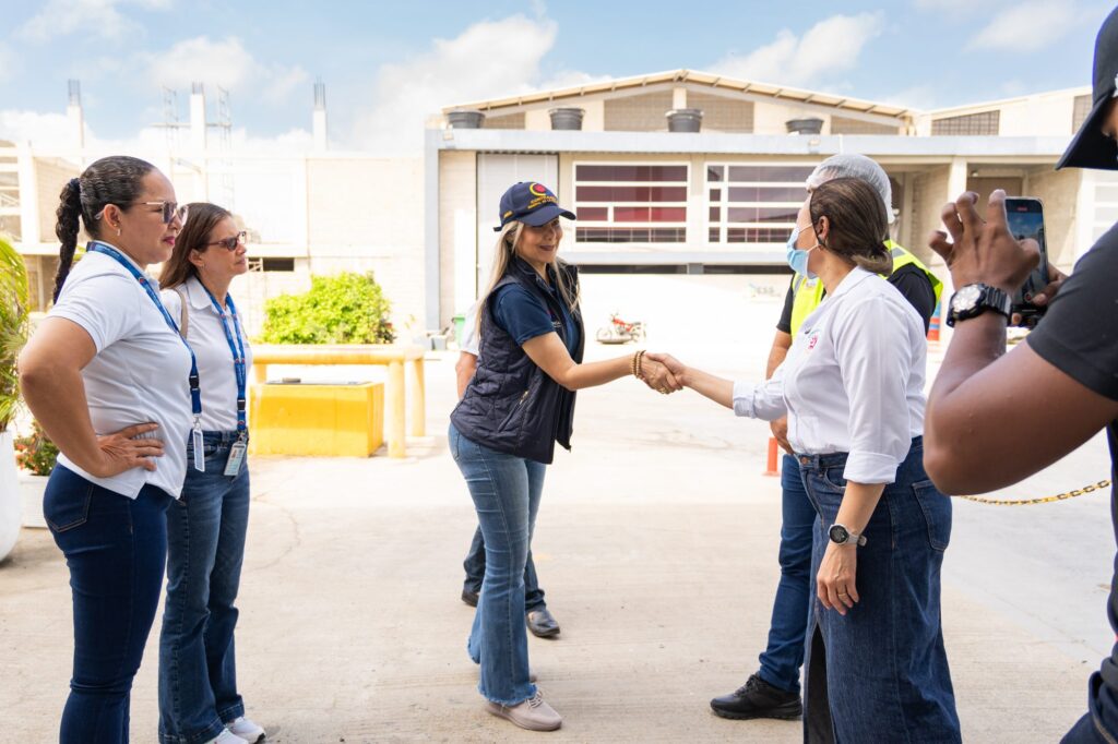 Visita Contralor&iacute;a y Patrulla PAE a Bodega