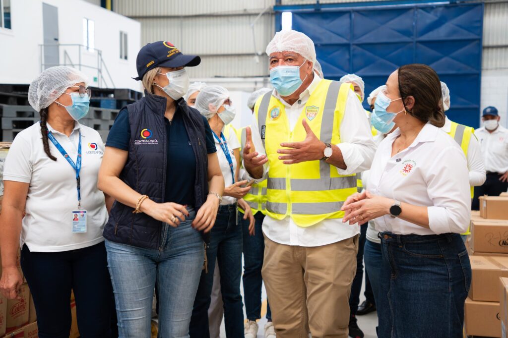 Visita Contralor&iacute;a y Patrulla PAE a Bodega