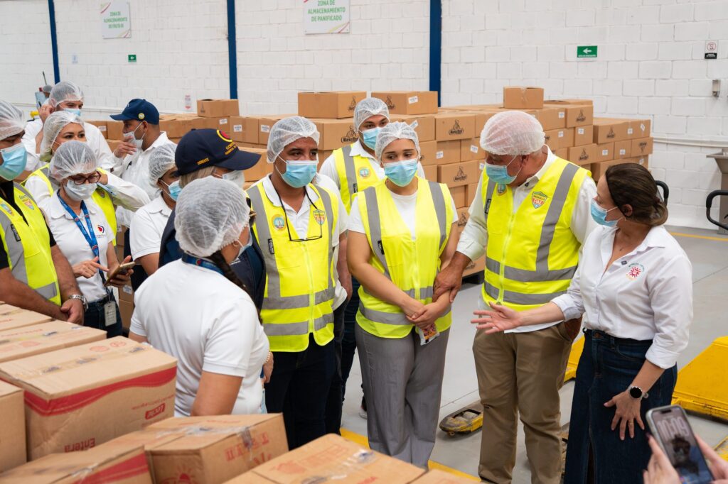 Visita Contralor&iacute;a y Patrulla PAE a Bodega