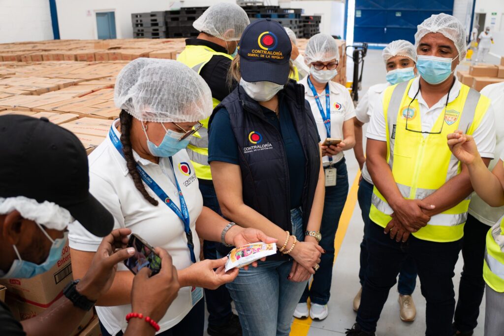 Visita Contralor&iacute;a y Patrulla PAE a Bodega