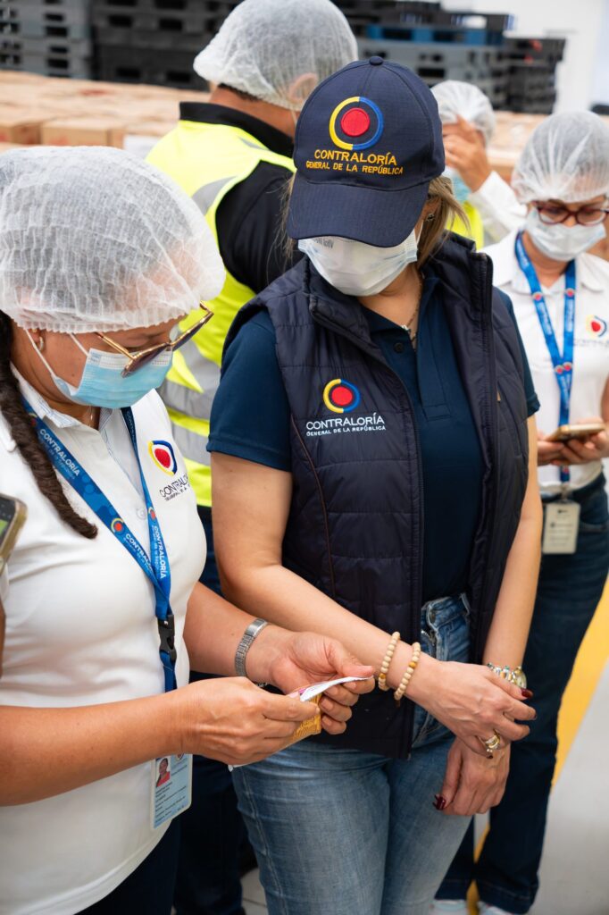 Visita Contralor&iacute;a y Patrulla PAE a Bodega