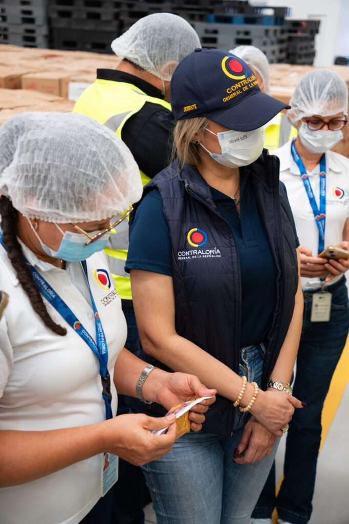 Visita Contralor&iacute;a y Patrulla PAE a Bodega