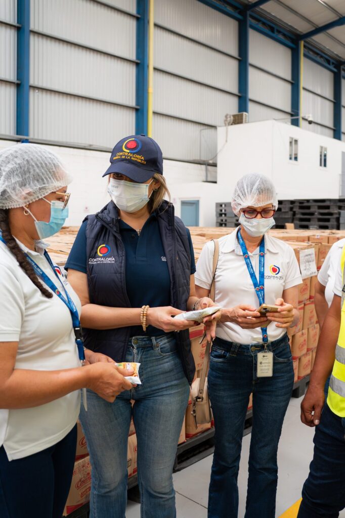 Visita Contralor&iacute;a y Patrulla PAE a Bodega