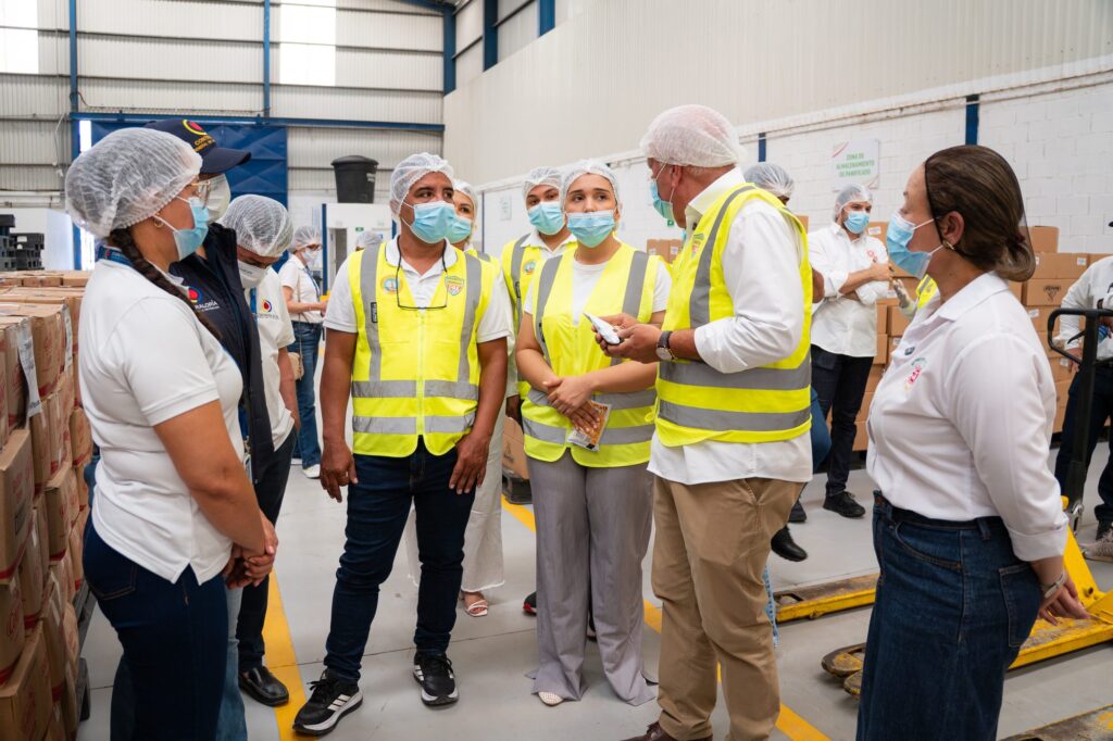 Visita Contralor&iacute;a y Patrulla PAE a Bodega