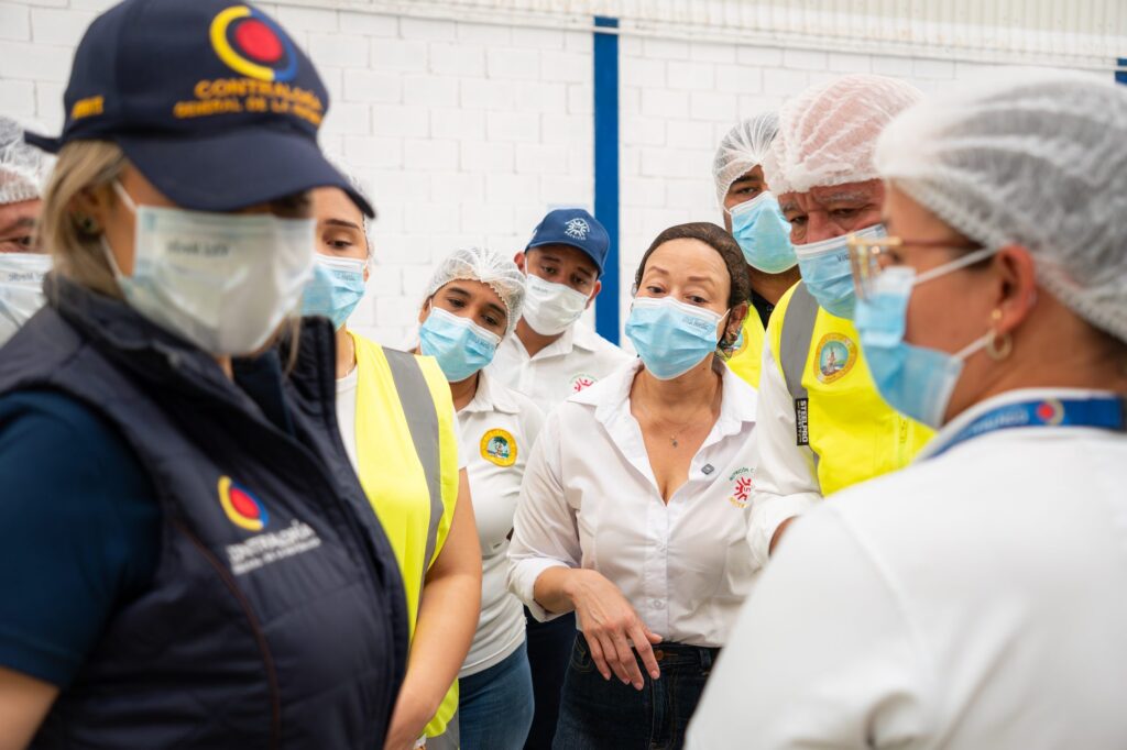 Visita Contralor&iacute;a y Patrulla PAE a Bodega