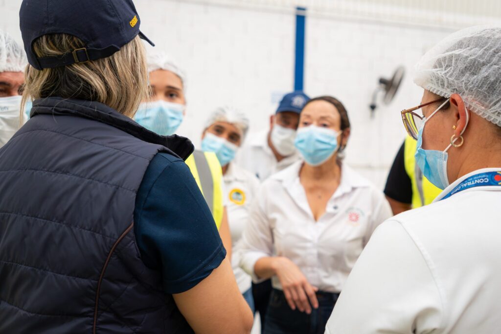 Visita Contralor&iacute;a y Patrulla PAE a Bodega