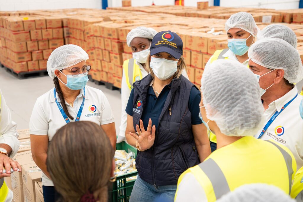 Visita Contralor&iacute;a y Patrulla PAE a Bodega