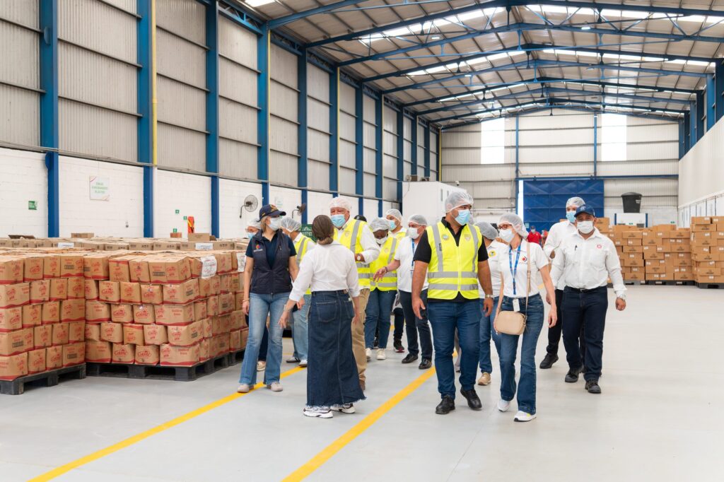 Visita Contralor&iacute;a y Patrulla PAE a Bodega