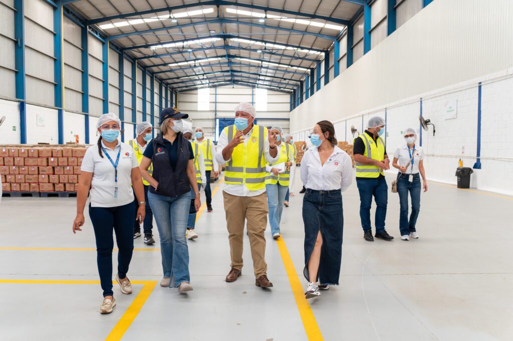 Visita Contralor&iacute;a y Patrulla PAE a Bodega