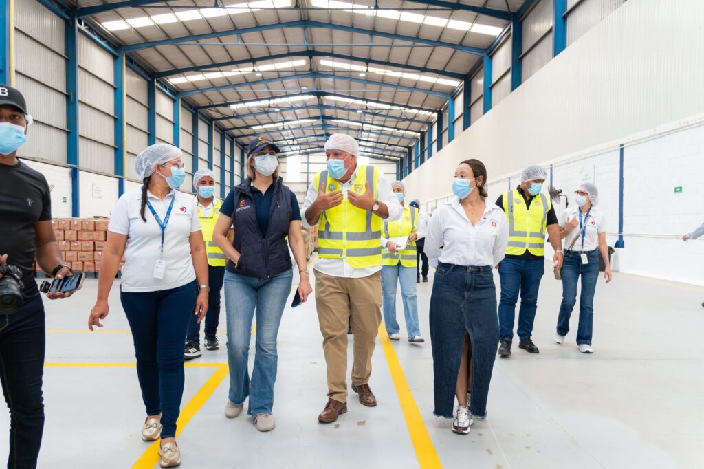 Visita Contralor&iacute;a y Patrulla PAE a Bodega