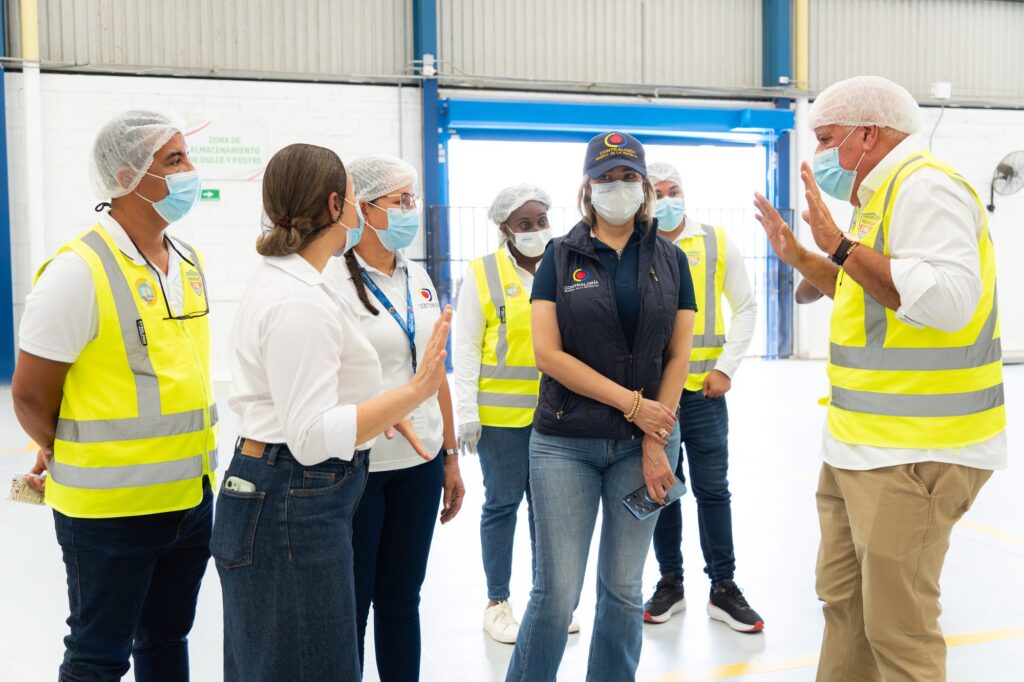 Visita Contralor&iacute;a y Patrulla PAE a Bodega