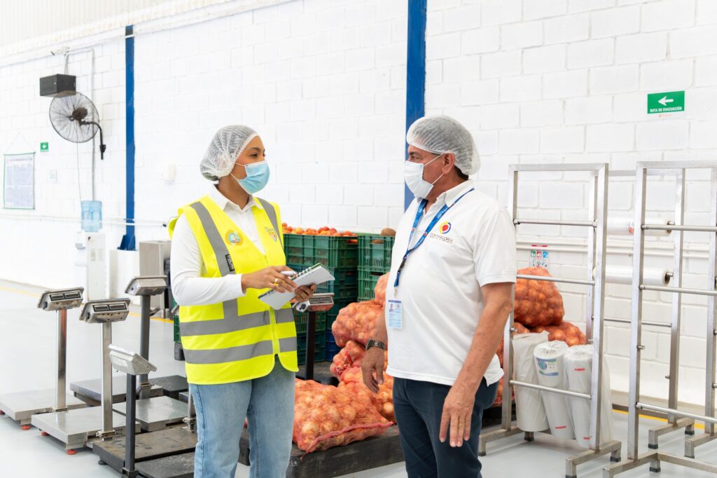 Visita Contralor&iacute;a y Patrulla PAE a Bodega