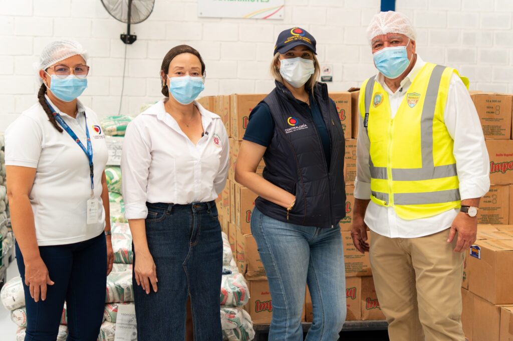 Visita Contralor&iacute;a y Patrulla PAE a Bodega