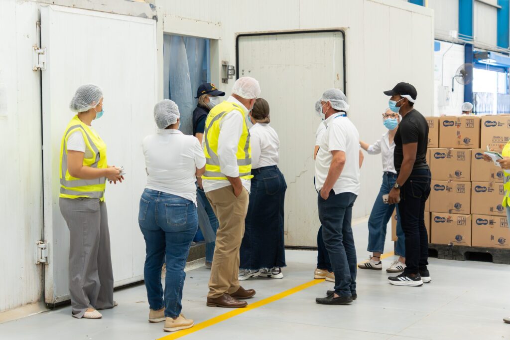 Visita Contralor&iacute;a y Patrulla PAE a Bodega