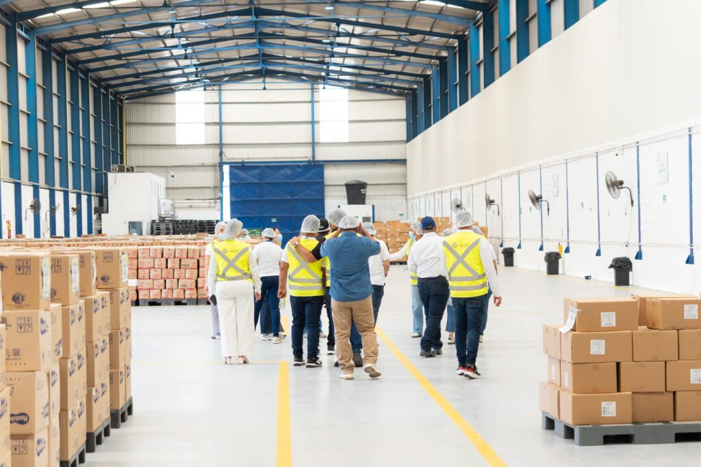 Visita Contralor&iacute;a y Patrulla PAE a Bodega