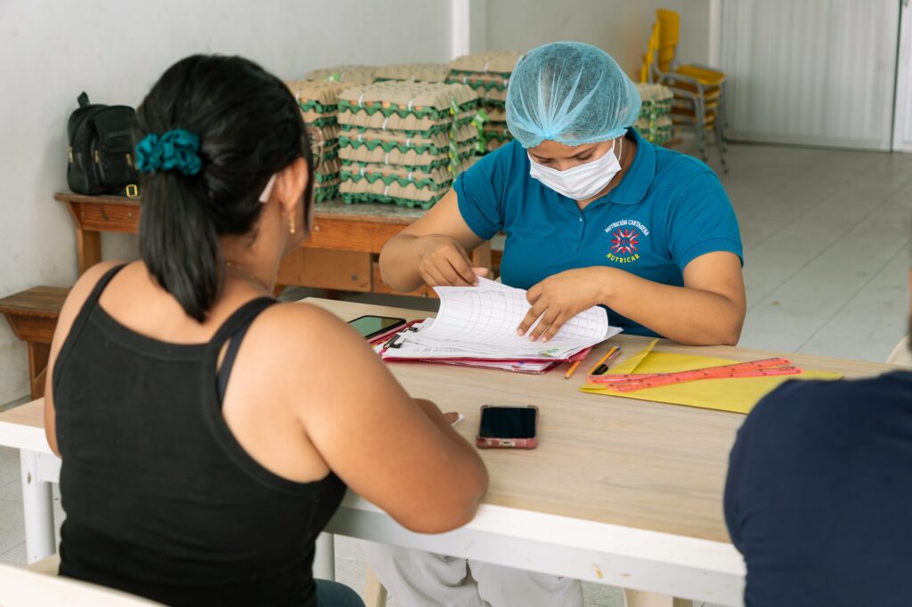 Entrega Paquetes Vacaciones Colegio Naval de Crespo