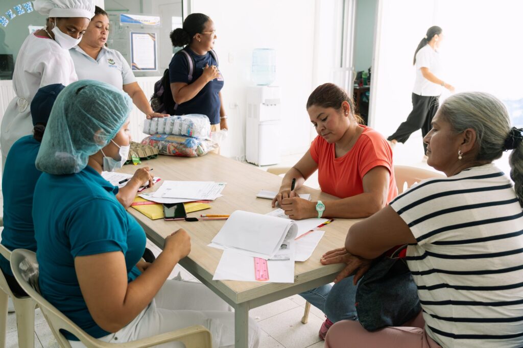 Entrega Paquetes Vacaciones Colegio Naval de Crespo