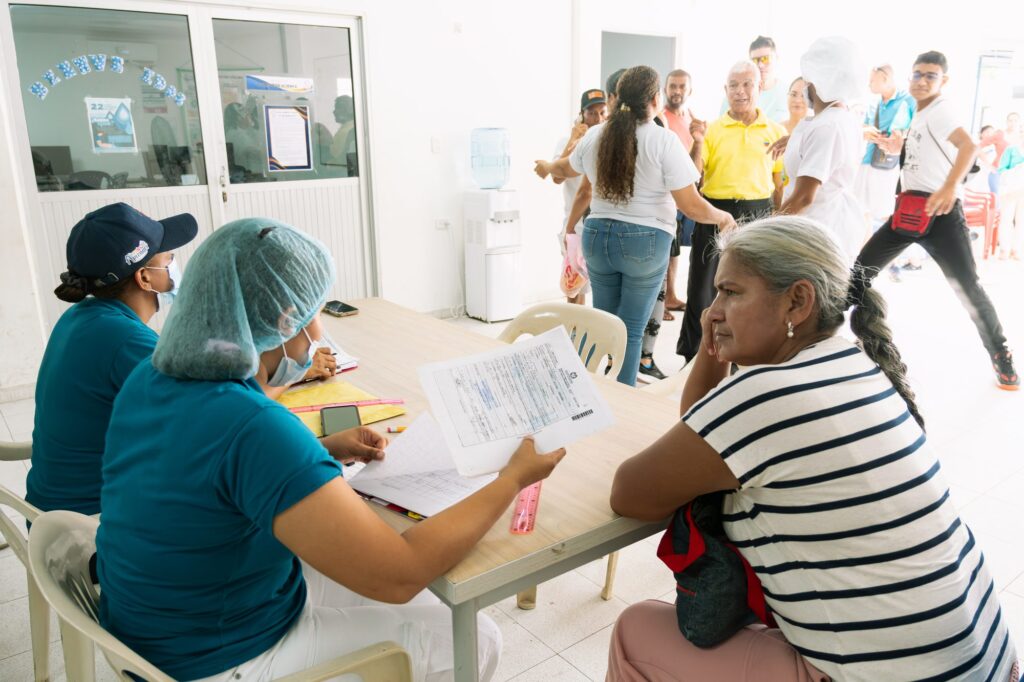 Entrega Paquetes Vacaciones Colegio Naval de Crespo