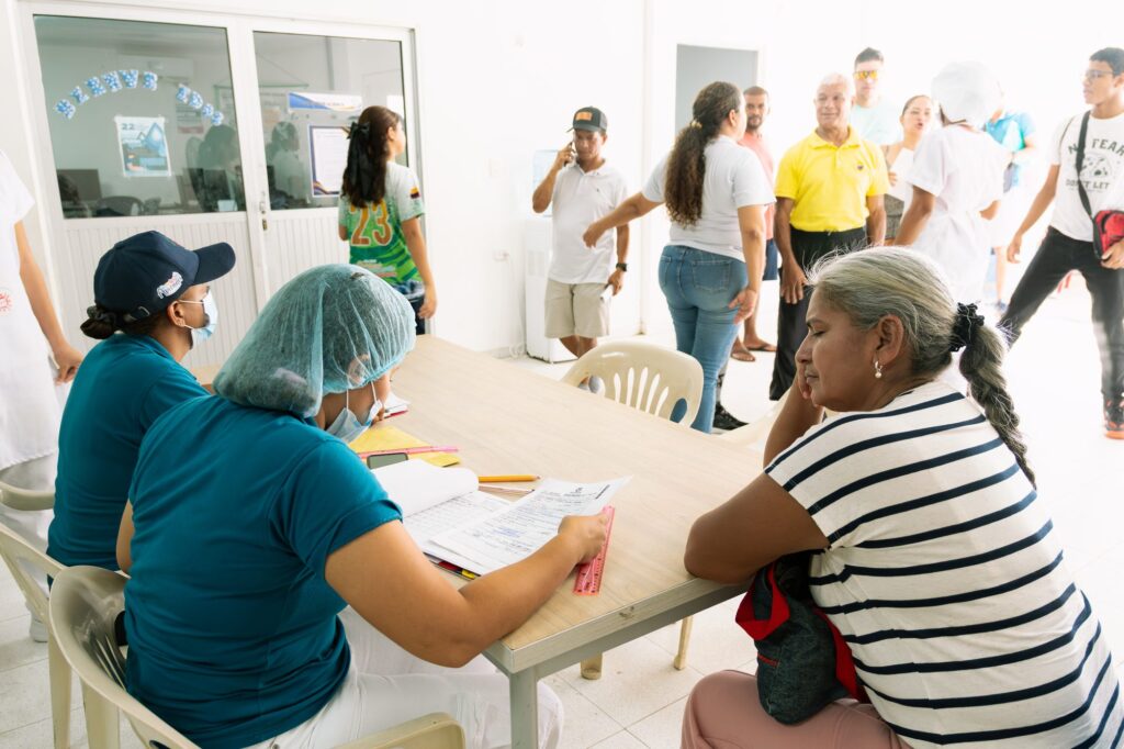 Entrega Paquetes Vacaciones Colegio Naval de Crespo