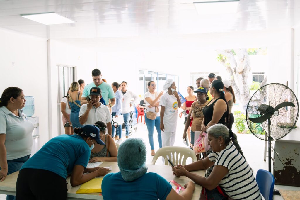 Entrega Paquetes Vacaciones Colegio Naval de Crespo